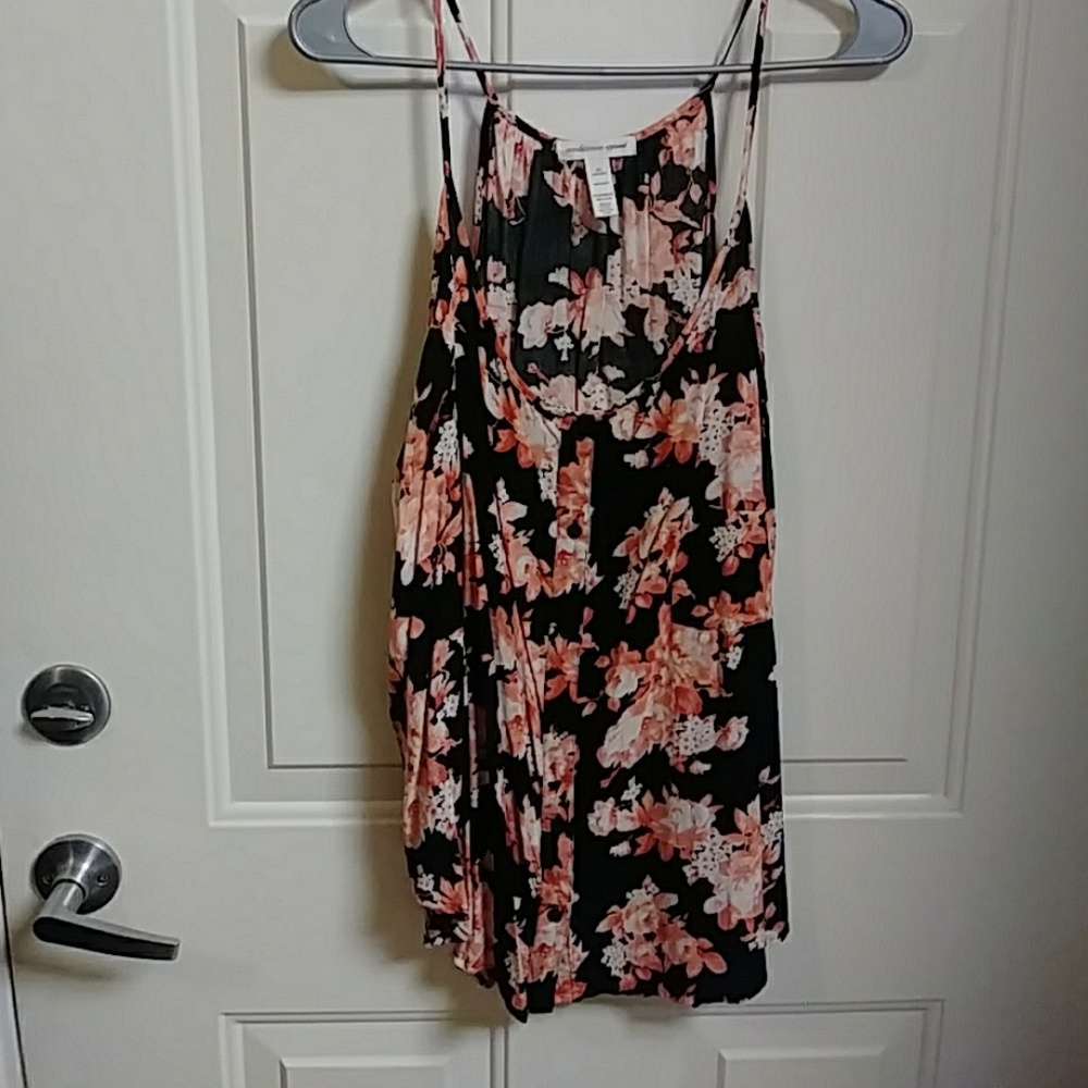 Women's sleeveless top